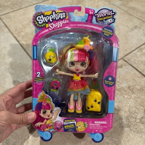 Shopkins Shoppies World Vacation Donatina - Picture 1 of 7